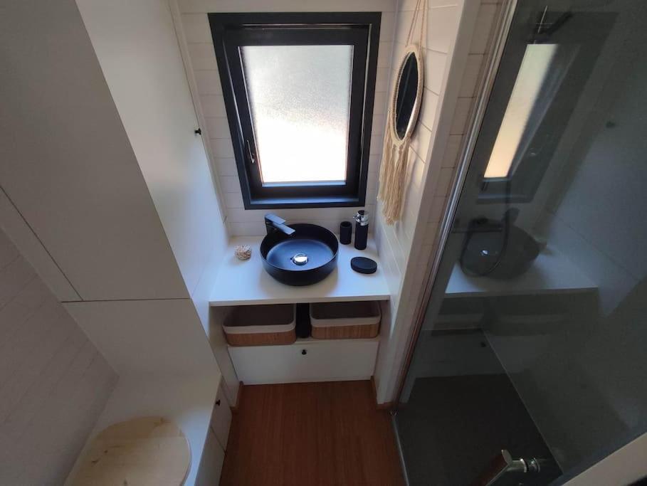 Tiny House Chez Caroline Villa Gaillan-en-Medoc Exterior photo